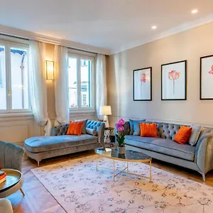 Apartment Genteel Via Della Spada Italy